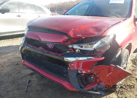 2018 Mitsubishi Outlander Sport 2.0 Es z USA, uszkodzony, nr VIN JA4AP3AU8JU010346